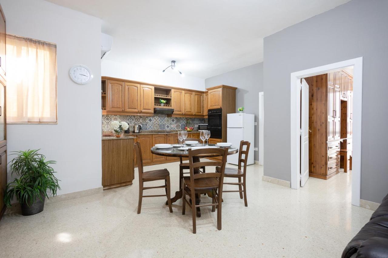 Marsalforn Apartment Bagian luar foto