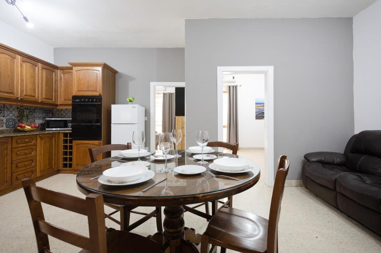 Marsalforn Apartment Bagian luar foto
